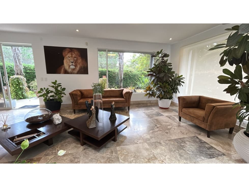 Casa de lujo en venta en Puembo en Arrayanes, junto campo de golf - 1