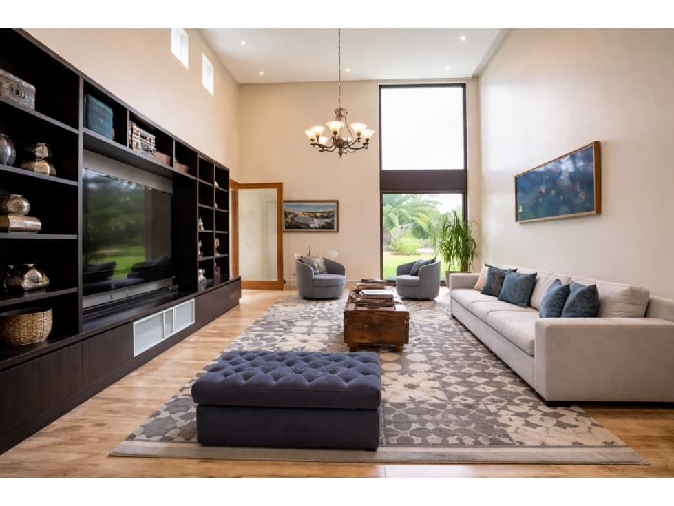 Casa de lujo en venta en Puembo con piscina y 15000 m2 terreno - 1