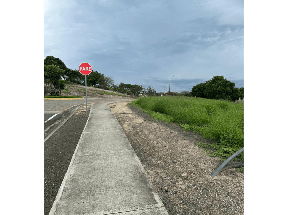 Venta de lote en Urbanización Montecristi Golf Club. - 1