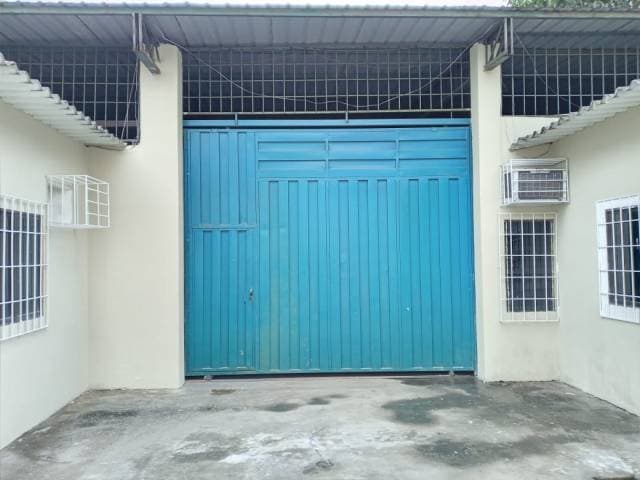 Vendo bodega con oficinas oportunidad - 1