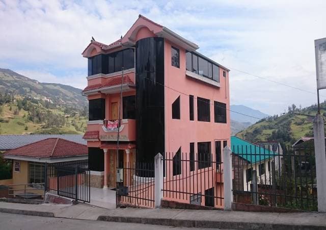 Se vende casa en Sevilla de Oro - 1