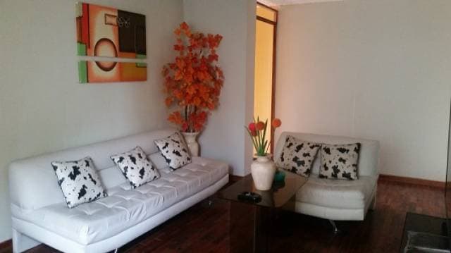 SanIsidroLimaPerúAmoblaDorm2US42d700/750M-Piso3)2/4Persns100mBusMark2cdrs - 1
