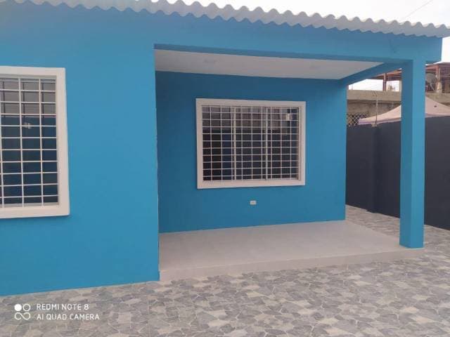 DE OPORTUNIDAD SE VENDE CASA A ESTRENAR EN LA VIA PUNTA CARNERO PRECIO 75.000 NEGOCIABLES - 1