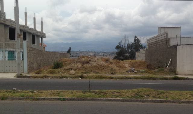 Venta de un Terreno de 300 m2 - 1
