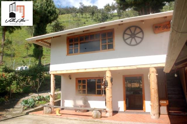 HACIENDA AMPLIA Y FUNCIONAL EN TUTUPALI GRANDE. - 1