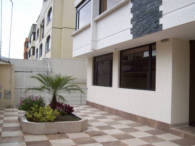 ARRIENDO DEPARTAMENTO AMPLIO EN PONCEANO ALTO - 1