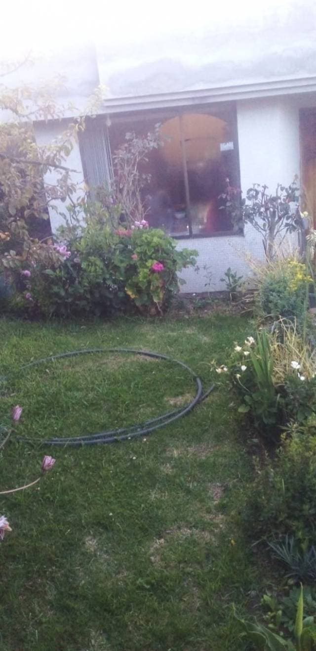 Se vende casa en la ciudad de Ambato - 1