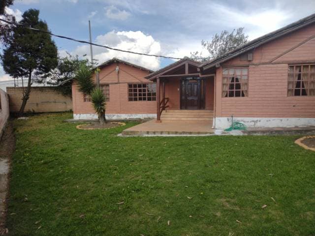DE OPORTUNIDAD VENDO CASA AMPLIA Y ACOGEDORA - 1