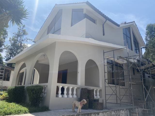 Hermosa casa con terreno de oportunidad - 1