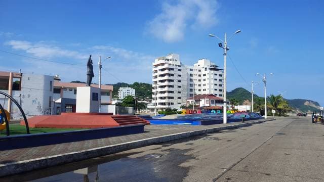 DEPARTAMENTO FRENTE AL MAR, OBRA BLANCA, BAHIA DE CARAQUEZ. - 1