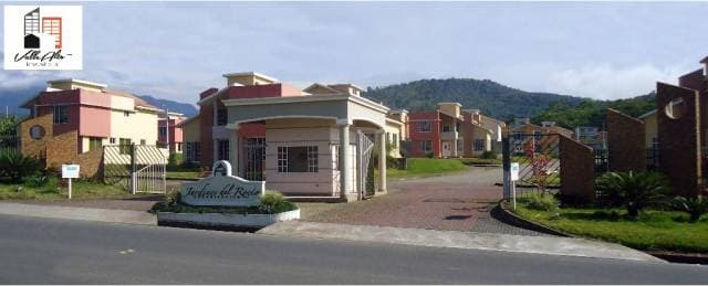 CASA DE OPORTUNIDAD EN MACAS. - 1