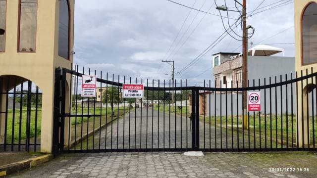 Vendo Lote De 300m2 En Urbanización Privada Reino Unido - 1