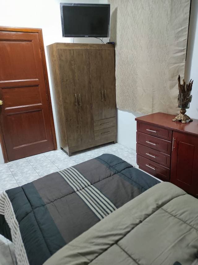 Se renta Suite - Centro de Machala - Cocina Compartida - 1