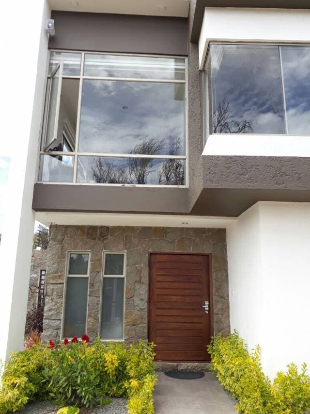 Venta de hermosa casa - 1