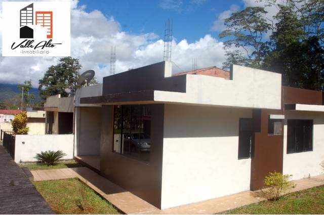 CASA EN URBANIZACIÓN EN MACAS. - 1
