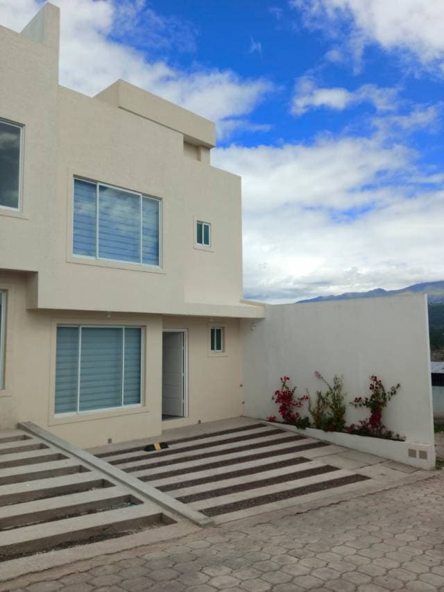 Villa de la Hacienda. Casa en Venta. Sangolquí, urbanización los economistas - 1