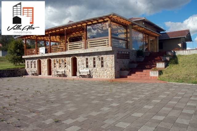 QUINTA DE LUJO AMUEBLADA Y EQUIPADA EN SIGSIPAMBA. - 1