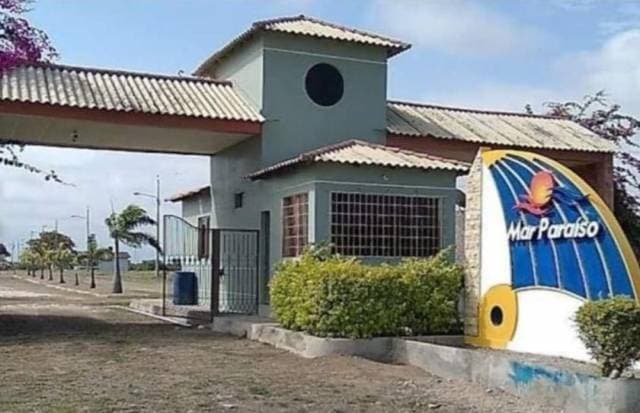 Vendo Terreno 300 m2 en Playas - 1