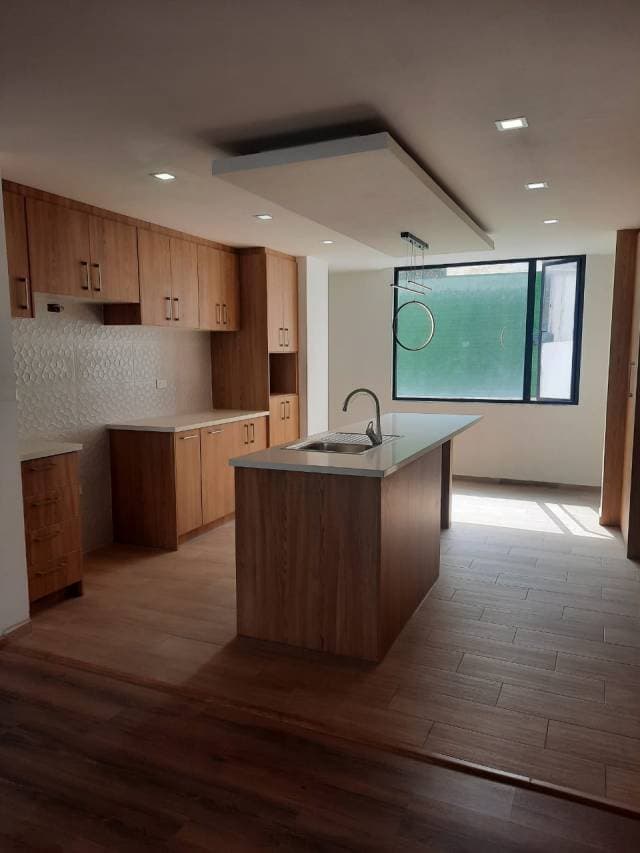 Se vende departamento 3 dormitorios 2 garajes Terraza Carcelen - 1