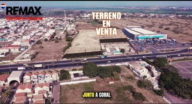 EN VENTA TERRENO COMERCIAL JUNTO A CORAL HIPERMERCADO - 1