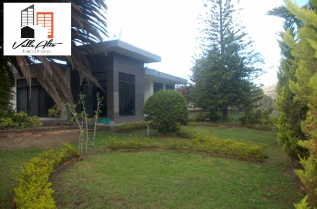 LOCAL COMERCIAL EN ALQUILER EN CHALLUABAMBA. - 1