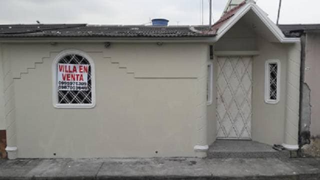 VILLA EN VENTA MUCHO LOTE TERCERA ETAPA - 1