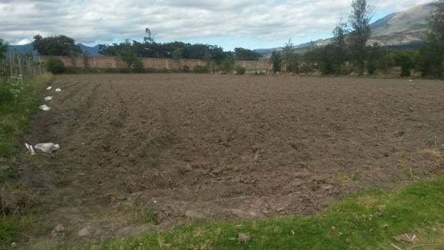 Terreno en Atuntaqui - 1