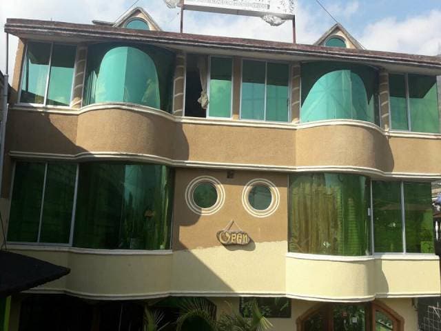 DE OPORTUNIDAD VENDO HOTEL EN LA CIUDAD DE BAÑOS - 1