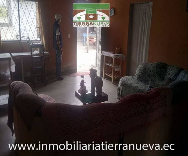 VENDO HERMOSA PROPIEDAD CON CASA MEDIA AGUA EN COTACACHI SECTOR QUIROGA - 1
