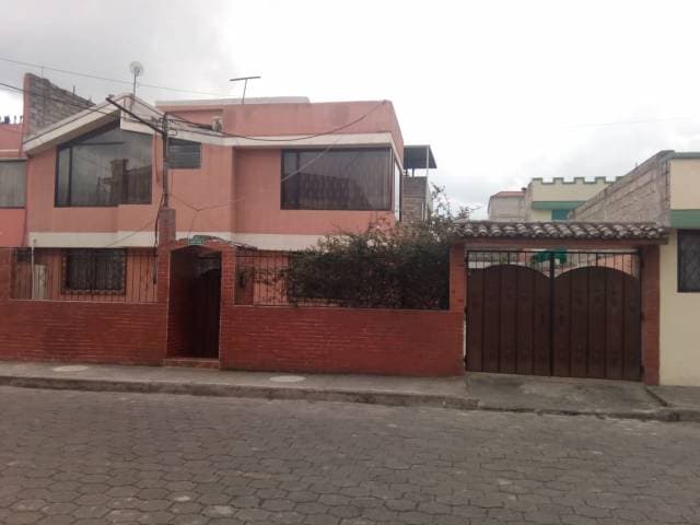 CASA 2 PISOS - 1