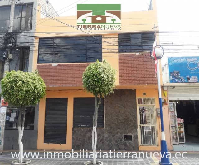 SE VENDE UNA CASA EN EL CENTRO DE OTAVALO - 1
