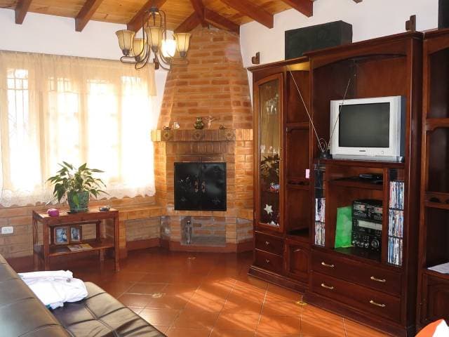 SE VENDE HERMOSA CASA EN CHALTURA - 1