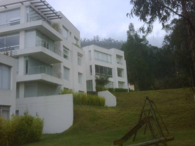Departamento de arriendo en Cumbaya, Miravalle, Vista Grande, cerca a la Mobil - 1