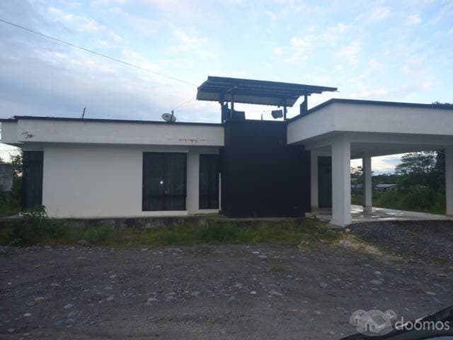 Se vende una Casa en la Urbanización "La Florida" en la ciudad de Puyo - 1