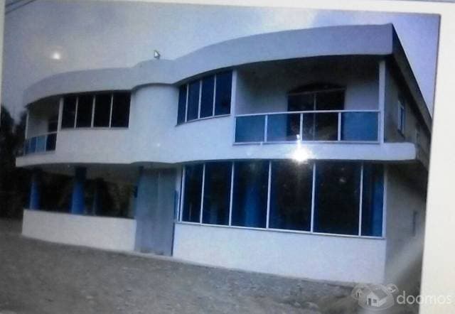 Casa con 10 hectareas de terreno mas restaurante parador - 1