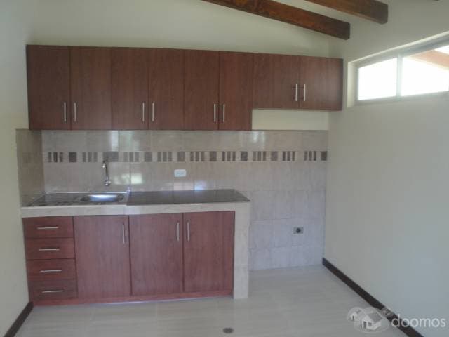 Casa en arriendo en tumbaco - 1