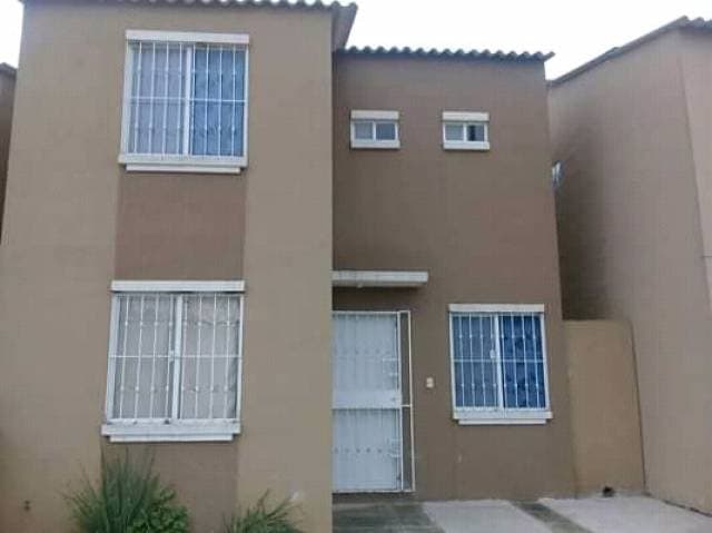 Linda villa de 2 pisos. Modelo palacio 4. - 1