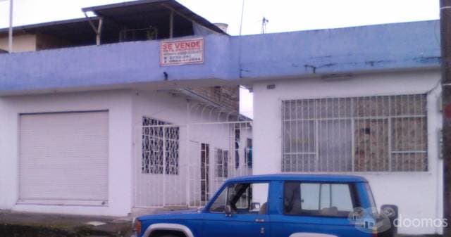 Se vende esta propiedad comercial en el centro de la ciudad de Sto.Dgo. de los Tsachilas - 1