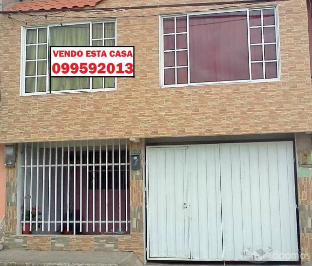 OPORTUNIDAD HERMOSA CASA DE 3 PISOS EN CAYAMBE - 1