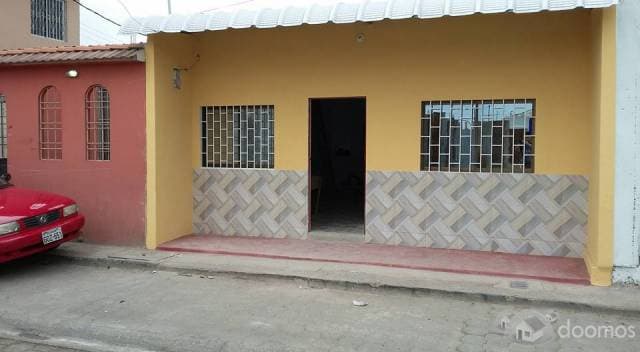 VENDO CASA EN MUCHO LOTE - 1
