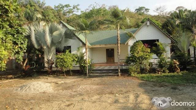 SE VENDE HERMOSA CASA VACACIONAL EN MANABI-PORTOVIEJO-SANTA ANA - 1