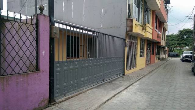 * Casa en Santo Domingo 30.000 negociables * - 1