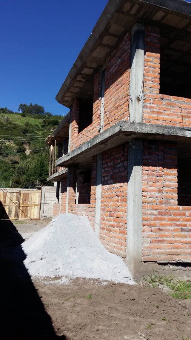 vendo/regalo casa en obra muerta - 1