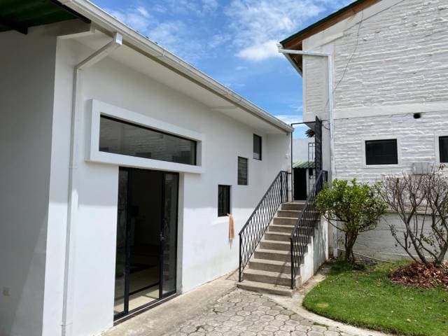 CASA, SUITE Y TERRENO - 1