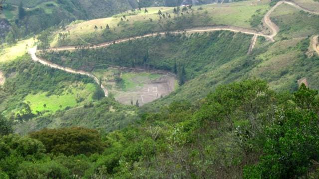 SE VENDE 214 HECTAREAS EN IBARRA SECTOR STA ROSA DEL TEJAR - 1