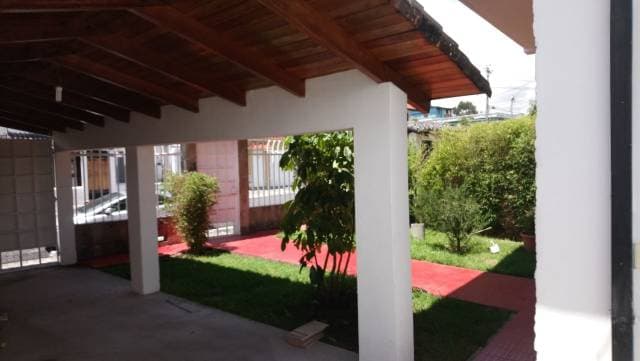 CASA EN VENTA URB.LA COLINA FRENTE ESPE - 1