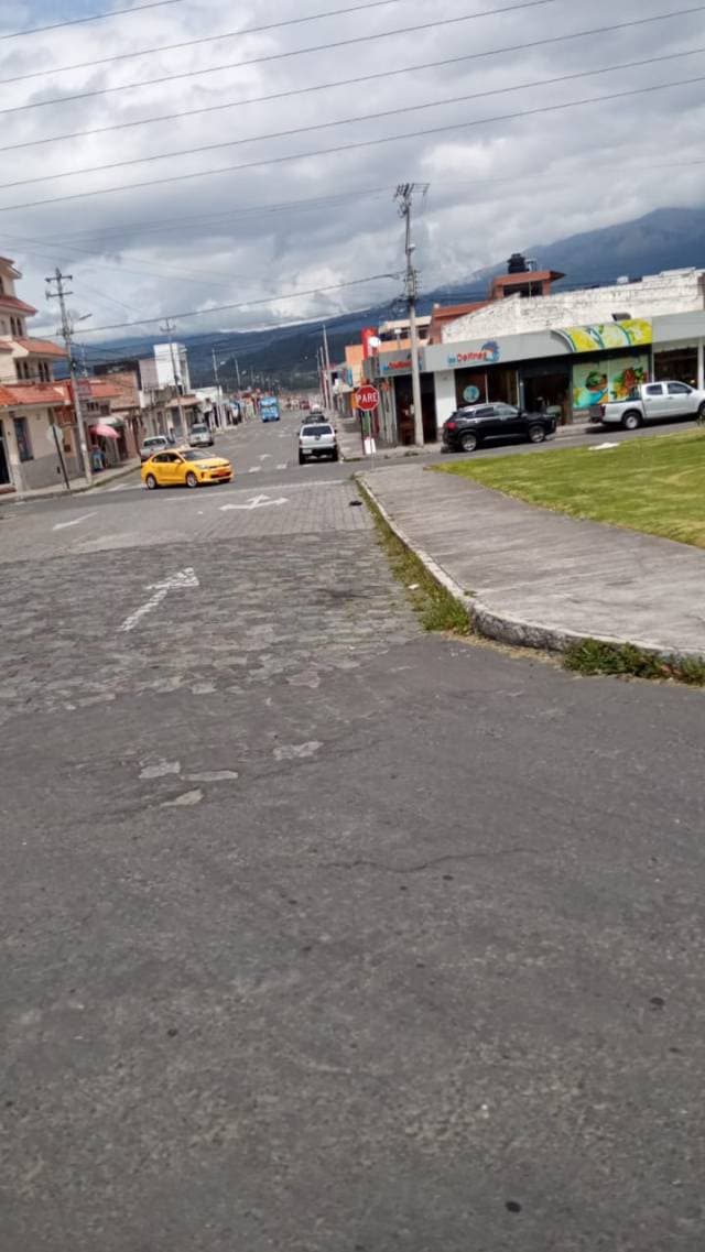 SE VENDE LOTE EN LA CIUDADELA IMBAYA - 1