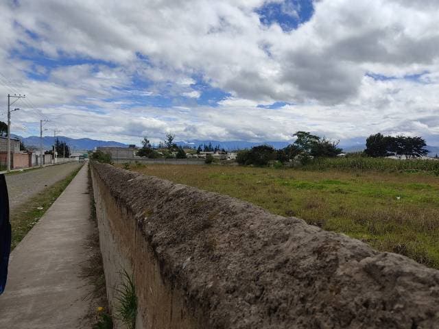 HERMOSO TERRENO PLANO EN NATABUELA - 1