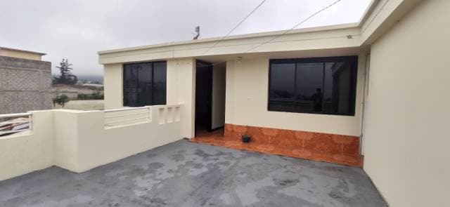 DE OPORTUNIDAD VENDO UNA LINDA CASA ???? EN OTAVALO - 1