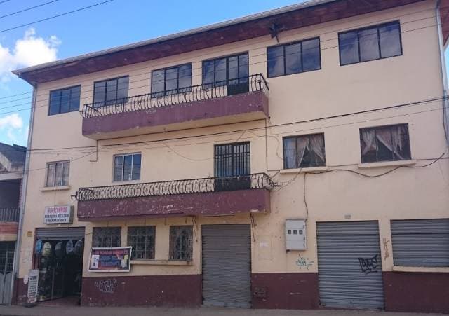 Excelente propiedad comercial en Ricaurte! - 1